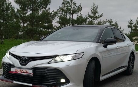 Toyota Camry, 2020 год, 3 700 000 рублей, 2 фотография