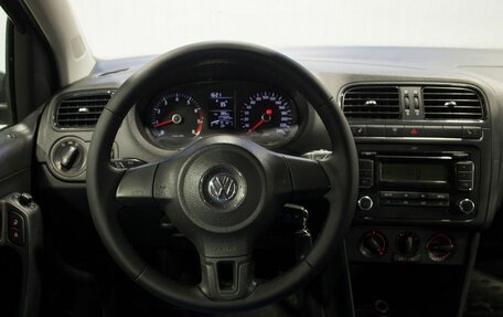 Volkswagen Polo VI (EU Market), 2011 год, 790 000 рублей, 22 фотография