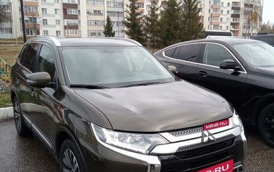 Mitsubishi Outlander III рестайлинг 3, 2021 год, 2 900 000 рублей, 1 фотография