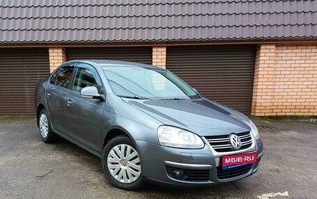 Volkswagen Jetta VI, 2009 год, 680 000 рублей, 1 фотография