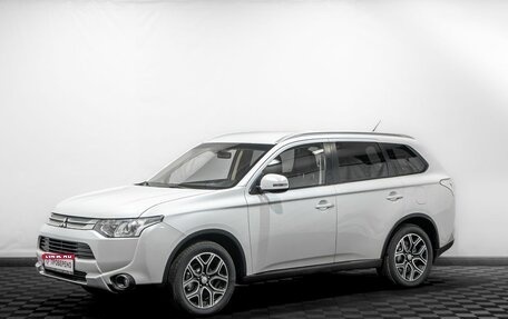 Mitsubishi Outlander III рестайлинг 3, 2014 год, 1 399 000 рублей, 1 фотография