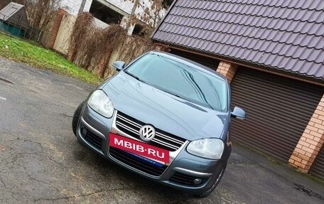 Volkswagen Jetta VI, 2009 год, 680 000 рублей, 3 фотография