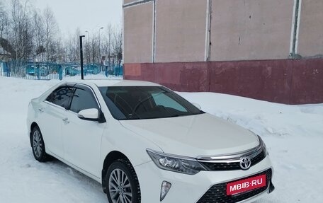 Toyota Camry, 2017 год, 2 660 000 рублей, 2 фотография