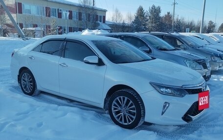 Toyota Camry, 2017 год, 2 660 000 рублей, 4 фотография