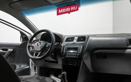 Volkswagen Polo VI (EU Market), 2018 год, 999 000 рублей, 5 фотография