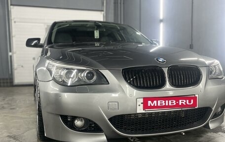 BMW 5 серия, 2004 год, 1 500 000 рублей, 3 фотография