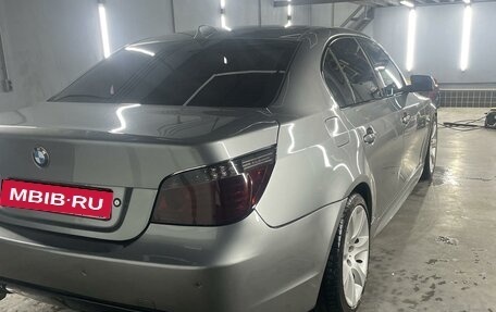 BMW 5 серия, 2004 год, 1 500 000 рублей, 4 фотография