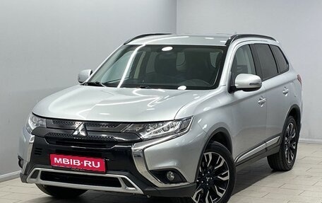 Mitsubishi Outlander III рестайлинг 3, 2021 год, 2 790 000 рублей, 1 фотография