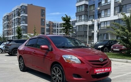 Toyota Yaris III рестайлинг, 2006 год, 750 000 рублей, 3 фотография