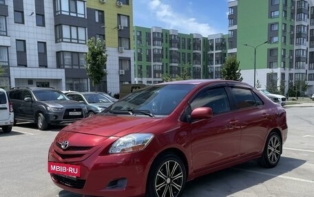 Toyota Yaris III рестайлинг, 2006 год, 750 000 рублей, 5 фотография