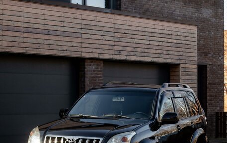 Toyota Land Cruiser Prado 120 рестайлинг, 2008 год, 2 310 000 рублей, 2 фотография