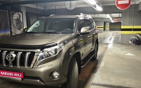 Toyota Land Cruiser Prado 150 рестайлинг 2, 2016 год, 4 500 000 рублей, 4 фотография