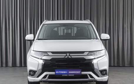 Mitsubishi Outlander III рестайлинг 3, 2022 год, 3 799 000 рублей, 3 фотография