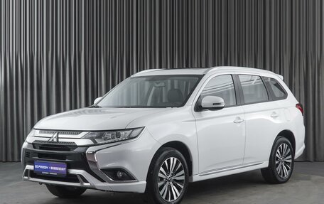 Mitsubishi Outlander III рестайлинг 3, 2022 год, 3 799 000 рублей, 5 фотография