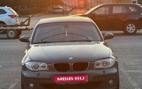 BMW 1 серия, 2006 год, 880 000 рублей, 2 фотография