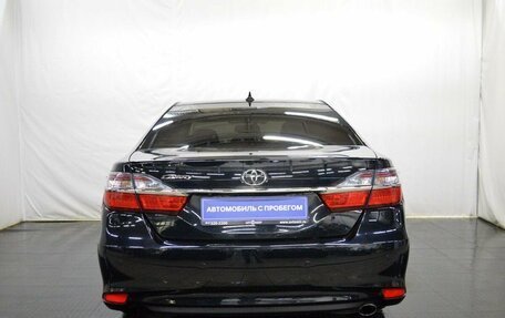 Toyota Camry, 2017 год, 2 350 000 рублей, 6 фотография