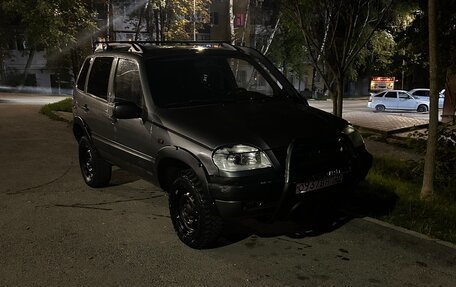 Chevrolet Niva I рестайлинг, 2005 год, 650 000 рублей, 19 фотография