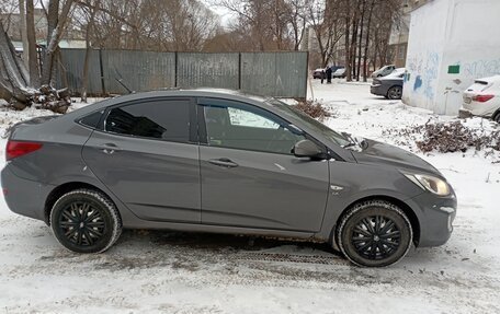 Hyundai Solaris II рестайлинг, 2013 год, 850 000 рублей, 2 фотография