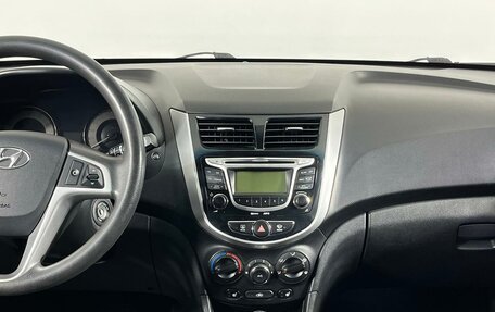 Hyundai Solaris II рестайлинг, 2013 год, 849 000 рублей, 22 фотография