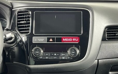 Mitsubishi Outlander III рестайлинг 3, 2019 год, 2 418 000 рублей, 19 фотография