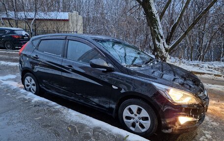 Hyundai Solaris II рестайлинг, 2015 год, 870 000 рублей, 1 фотография