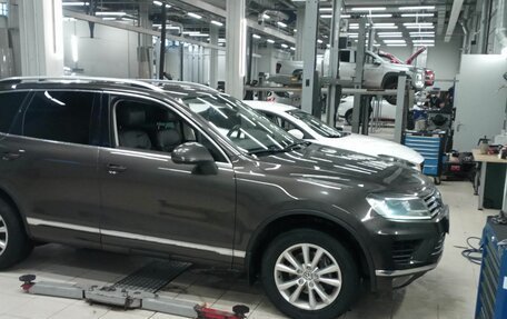 Volkswagen Touareg III, 2016 год, 2 550 000 рублей, 2 фотография