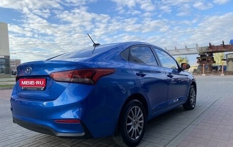 Hyundai Solaris II рестайлинг, 2018 год, 995 000 рублей, 5 фотография