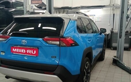 Toyota RAV4, 2019 год, 3 848 000 рублей, 3 фотография