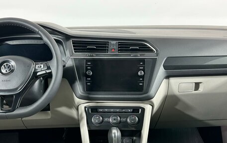 Volkswagen Tiguan II, 2017 год, 2 825 000 рублей, 18 фотография