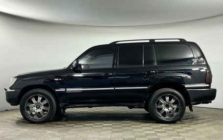 Toyota Land Cruiser 100 рестайлинг 2, 2007 год, 2 065 000 рублей, 3 фотография