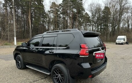 Toyota Land Cruiser Prado 150 рестайлинг 2, 2019 год, 5 300 000 рублей, 3 фотография