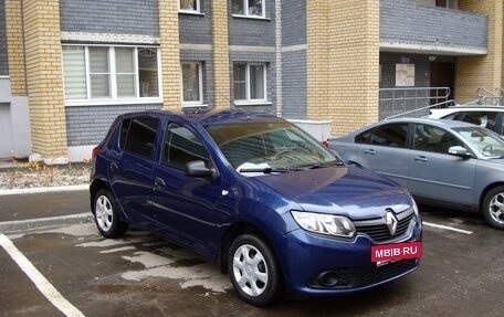 Renault Sandero II рестайлинг, 2015 год, 700 000 рублей, 7 фотография