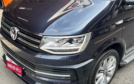 Volkswagen Multivan T6 рестайлинг, 2018 год, 5 560 000 рублей, 4 фотография