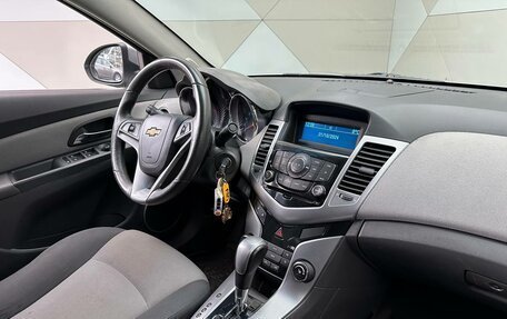 Chevrolet Cruze II, 2010 год, 610 000 рублей, 6 фотография