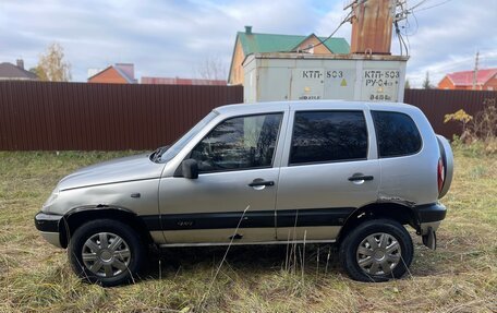 Chevrolet Niva I рестайлинг, 2003 год, 240 000 рублей, 8 фотография