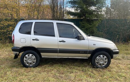 Chevrolet Niva I рестайлинг, 2003 год, 240 000 рублей, 4 фотография