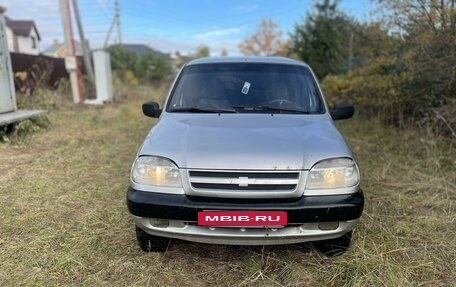 Chevrolet Niva I рестайлинг, 2003 год, 240 000 рублей, 2 фотография