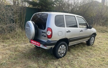 Chevrolet Niva I рестайлинг, 2003 год, 240 000 рублей, 5 фотография