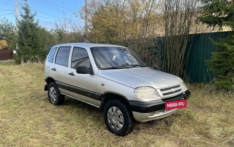 Chevrolet Niva I рестайлинг, 2003 год, 240 000 рублей, 3 фотография