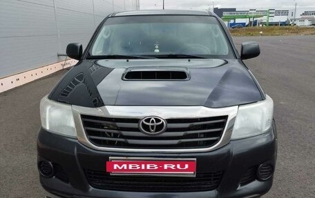 Toyota Hilux VII, 2013 год, 2 300 000 рублей, 4 фотография