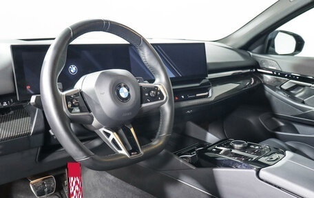 BMW 5 серия, 2023 год, 10 800 000 рублей, 14 фотография