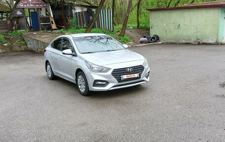 Hyundai Solaris II рестайлинг, 2017 год, 1 400 000 рублей, 5 фотография