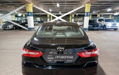 Toyota Camry, 2018 год, 3 299 000 рублей, 6 фотография