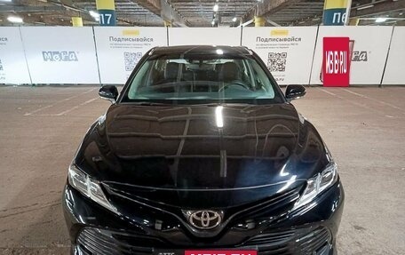 Toyota Camry, 2018 год, 3 299 000 рублей, 2 фотография