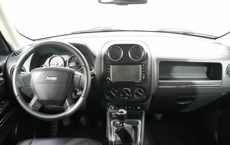 Jeep Liberty (Patriot), 2009 год, 1 099 000 рублей, 10 фотография