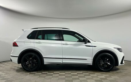 Volkswagen Tiguan II, 2021 год, 4 225 000 рублей, 4 фотография