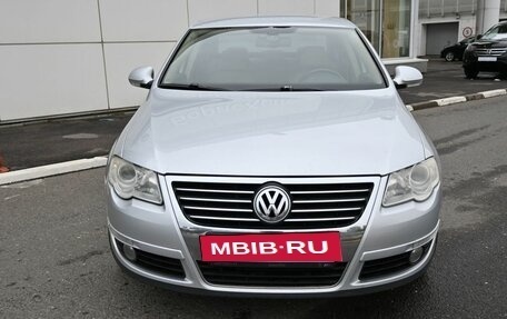 Volkswagen Passat B6, 2008 год, 815 000 рублей, 2 фотография