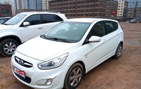 Hyundai Solaris II рестайлинг, 2013 год, 850 000 рублей, 10 фотография