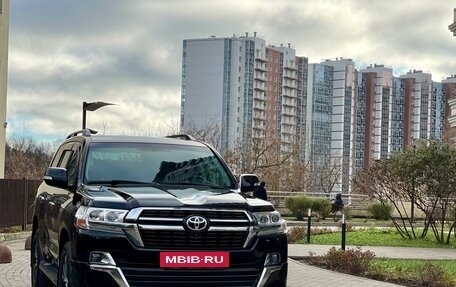 Toyota Land Cruiser 200, 2016 год, 7 150 000 рублей, 2 фотография