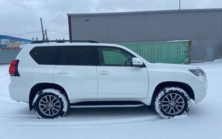 Toyota Land Cruiser Prado 150 рестайлинг 2, 2017 год, 6 200 000 рублей, 20 фотография